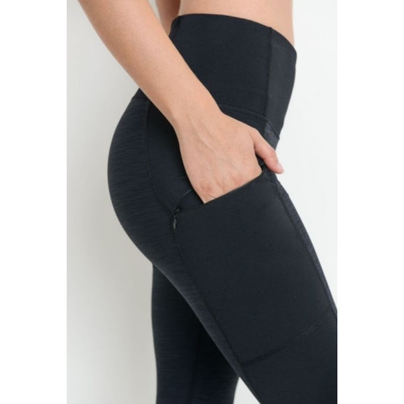New Highwaist Brushed Opal Zipper Pocket Leggings - Picture 2 of 5